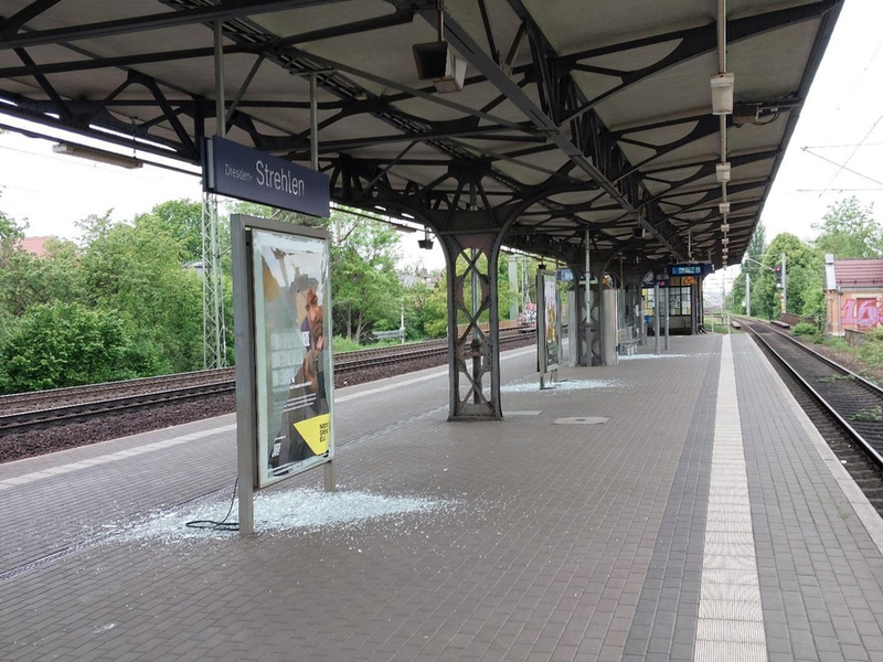 BPOLI DD: Zeugenaufruf nach Sachbeschädigung am Haltepunkt Dresden-Strehlen - Foto: presseportal.de