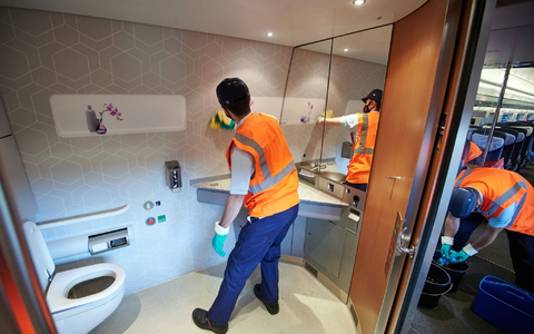 Unpünktliche Züge sind nicht das Einzige, das Fahrgäste stört. (Archivbild) - Foto: Bernd Thissen/dpa Unpünktliche Züge sind nicht das Einzige, das Fahrgäste stört. (Archivbild) - Foto: Bernd Thissen/dpa