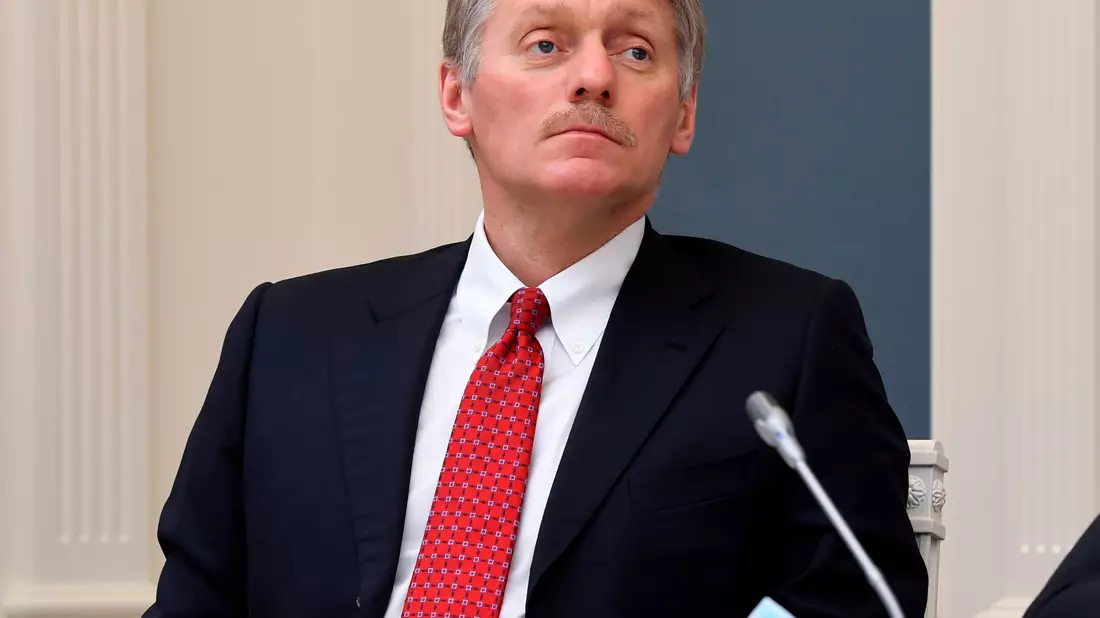 Kremlsprecher Dmitri Peskow sieht neue Sanktionsdrohungen als Ultimatum. So lasse Russland nicht mit sich reden, sagte er. (Archivbild) - Bild: Alexei Nikolsky/AP/dpa