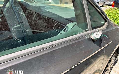 POL-PDKL: Wer hat den Spiegel abgerissen? - Foto: presseportal.de