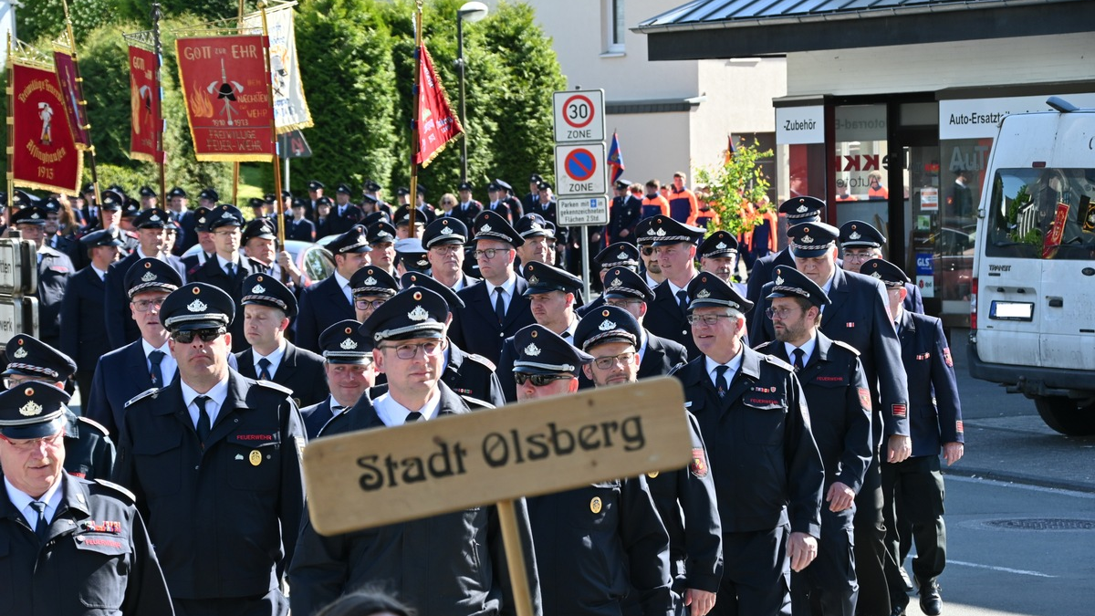 FF Olsberg: Stadtfeuerwehrtag in Olsberg - Bigge - Foto: presseportal.de