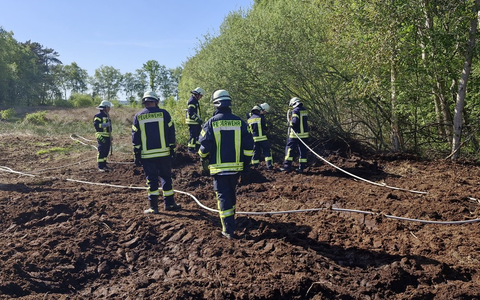FW-ROW: Moorbrand in Glinstedt - Foto: presseportal.de