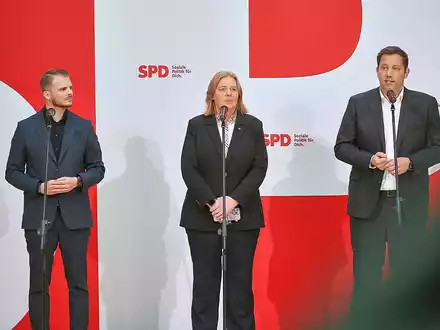 Tim Klüssendorf, Bärbel Bas, Lars Klingbeil am 12.05.2025 - Foto: über dts Nachrichtenagentur