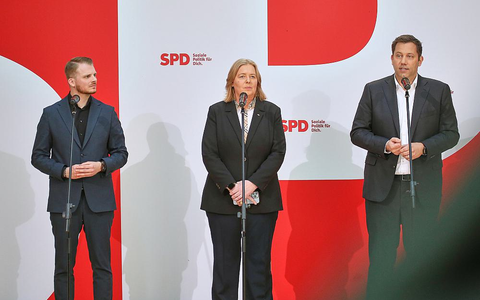 Tim Klüssendorf, Bärbel Bas, Lars Klingbeil am 12.05.2025 - Foto: über dts Nachrichtenagentur