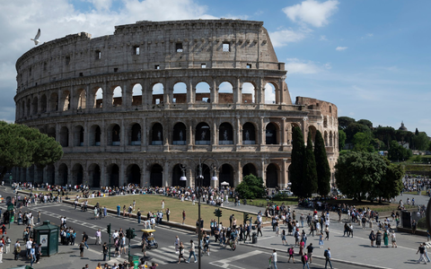 Allein das Kolosseum lockte vergangenes Jahr mehr als 14,7 Millionen Besucher an. (Archivbild) - Foto: Marijan Murat/dpa