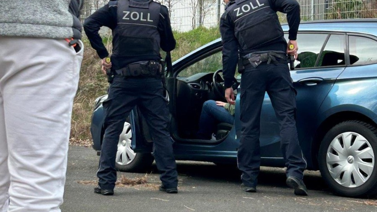 HZA-GI: Berufsinformationstag beim Hauptzollamt Gießen - Entdecke die Welt des Zolls - Foto: presseportal.de