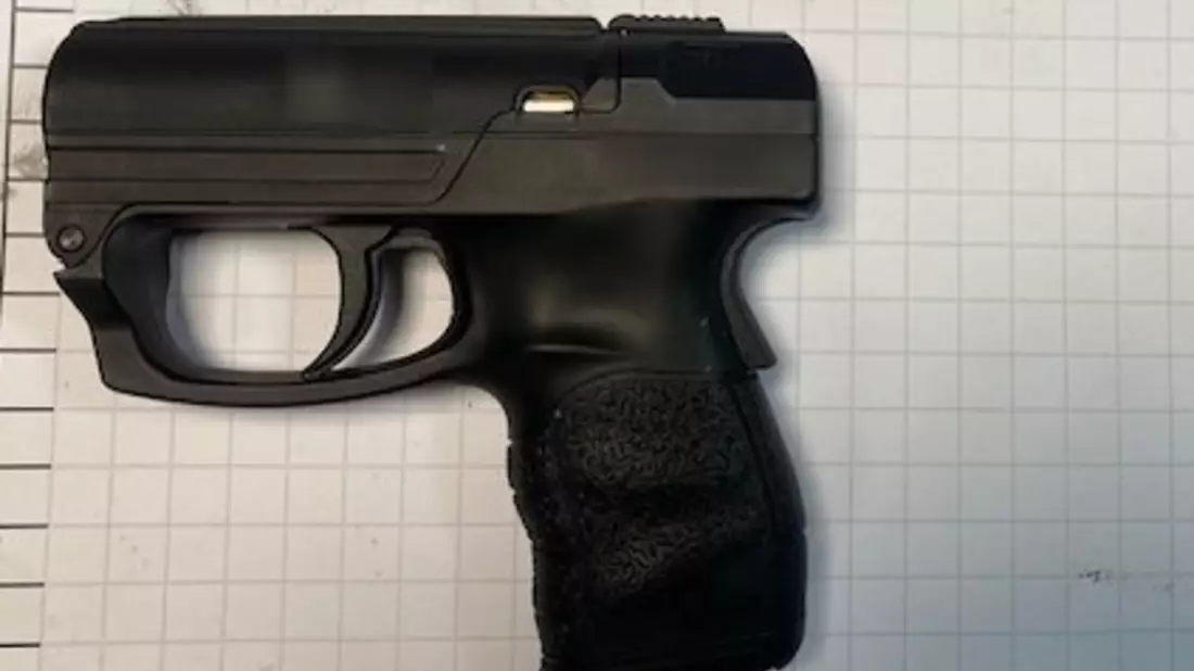 BPOL NRW: Diebstahl mit Waffe - Bundespolizei stellt Tatverdächtigen - Bild: presseportal.de