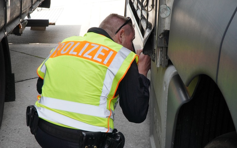 LPD-EF: Gravierende Mängel bei Schwergewichten festgestellt - Foto: presseportal.de