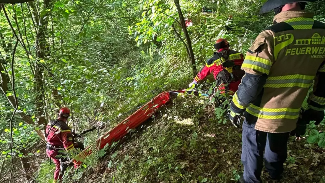 FW-EN: Unfall am Silbersee - Aufwändige Rettung eines 16-jährigen Jugendlichen - Bild: presseportal.de