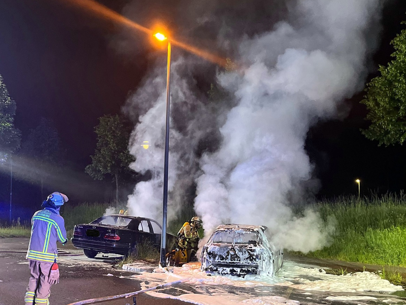 POL-DU: Rheinhausen: Brennende Autos - Zeugensuche - Foto: presseportal.de