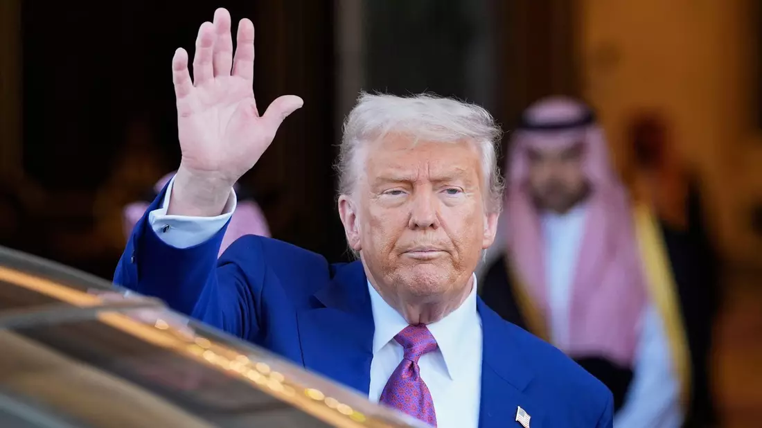 «Viel Glück, Syrien», sagte Trump in Riad.  - Bild: Alex Brandon/AP/dpa