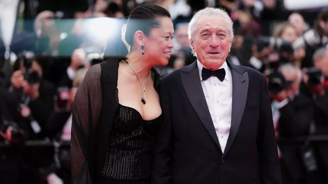 Robert De Niro und seine Partnerin Tiffany Chen. - Bild: Scott A Garfitt/Invision/dpa