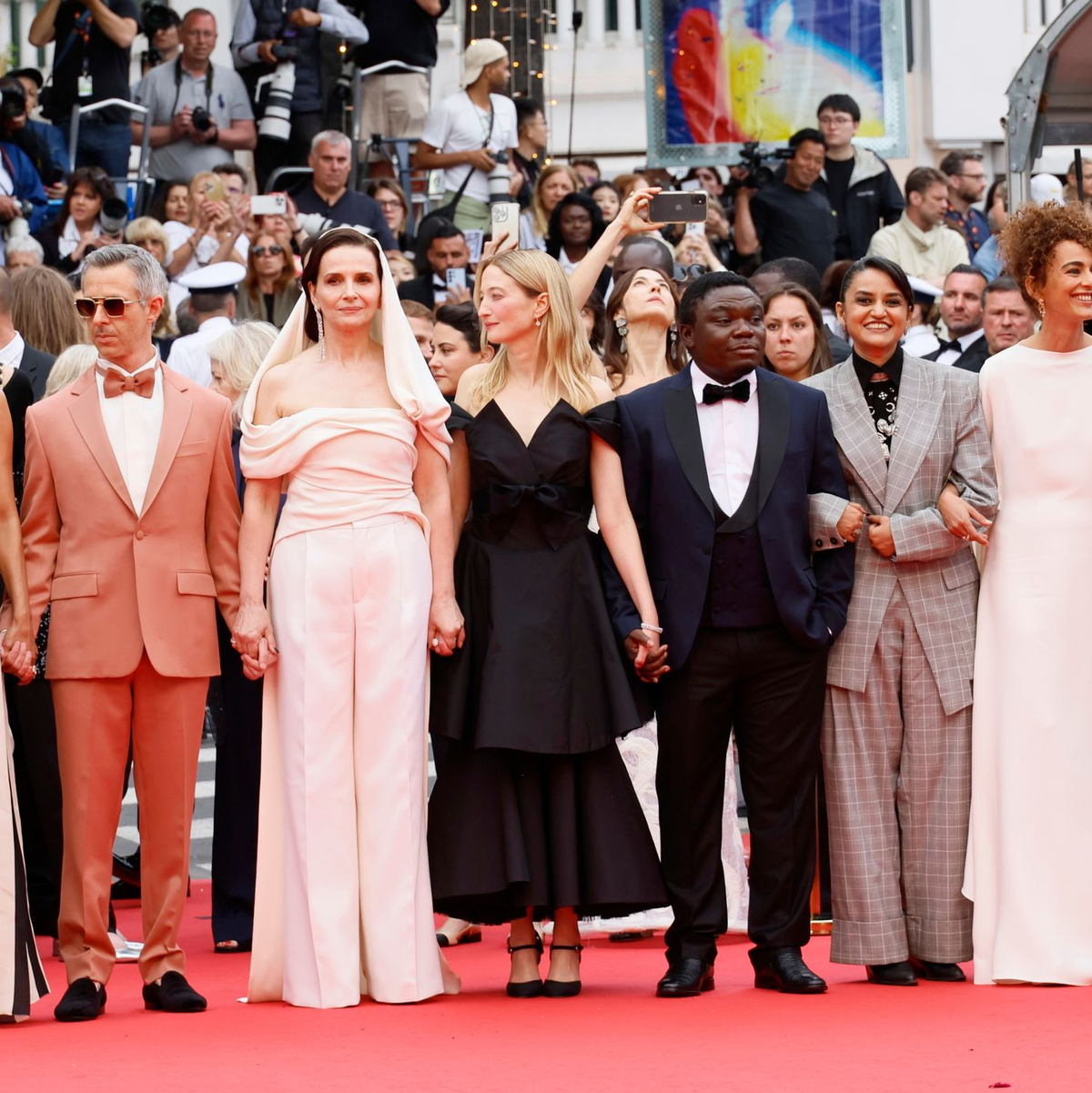 Akin zeigt in Cannes seinen neuen Film «Amrum». - Foto: Joel C Ryan/Invision/AP/dpa