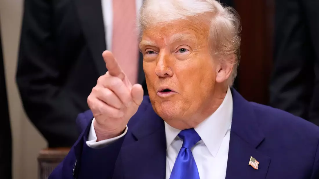 Die deutsche Gründerbranche setzt auf ausländische Talente - und die USA, wo Donald Trump für Turbulenzen sorgt (Archivbild). - Bild: Mark Schiefelbein/AP/dpa