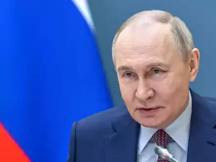 Kremlchef Putin lässt weiter die gesamte Welt auf sein Kommen warten. (Archivbild) - Foto: Alexander Kazakov/Pool Sputnik Kremlin/AP/dpa