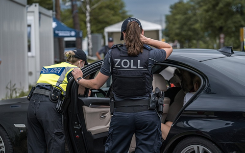 Bundespolizeidirektion München: Mutmaßlicher Drogenschmuggler in Untersuchungshaft/ Bundespolizei findet Betäubungsmittel in Unterhose - Foto: presseportal.de