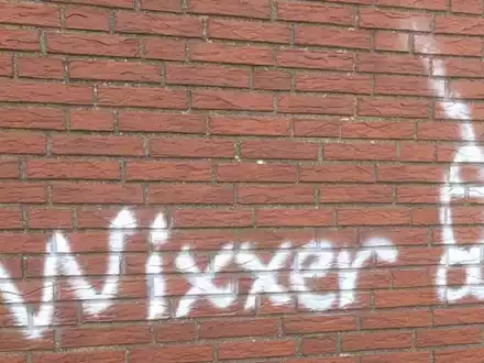 POL-IZ: 250514.1 Marne: Zwei Graffiti-Straftaten in Marne - Zeugen gesucht - Foto: presseportal.de