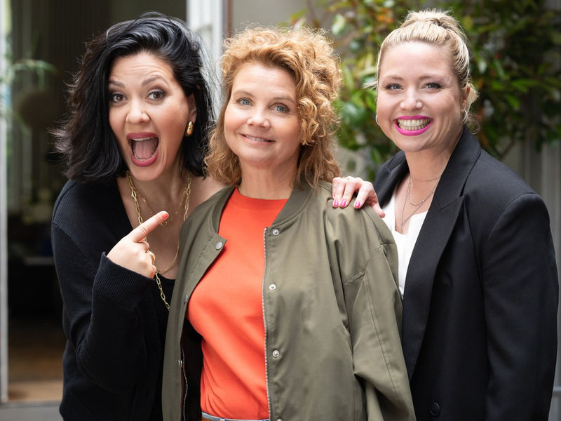 Jasmin Shakeri Annette Frier Caroline Frier Frier & 50 - Am Ende meiner Tage - Foto: Joyn/Michael Kötschau, presseportal.de