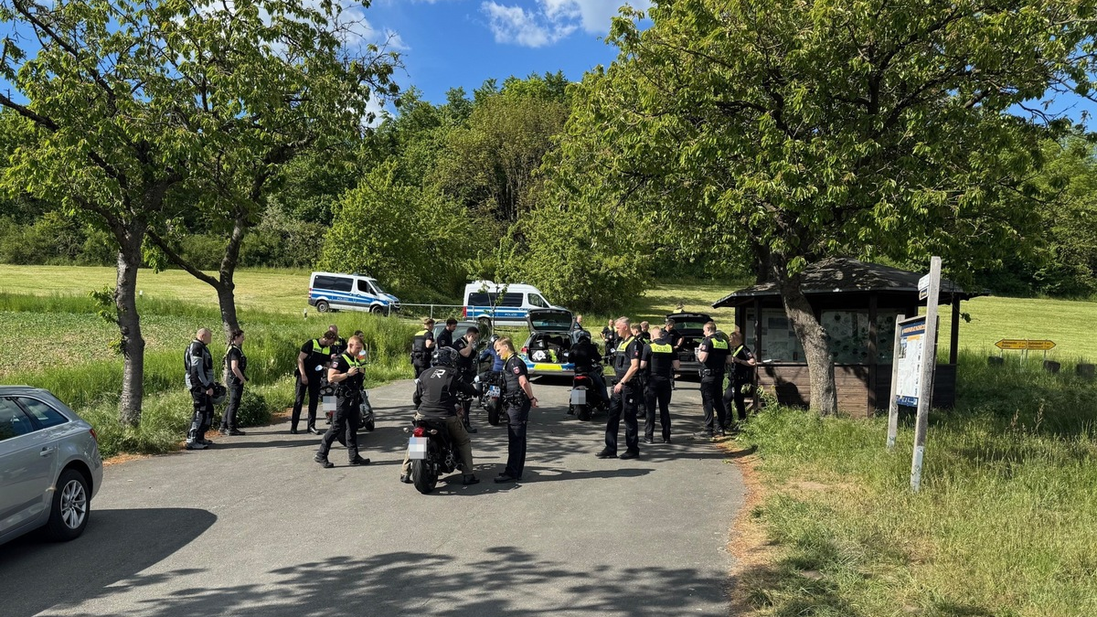 POL-HM: Polizei kontrolliert im Rahmen der Ausbildung Motorradfahrende in der Rühler Schweiz - Foto: presseportal.de