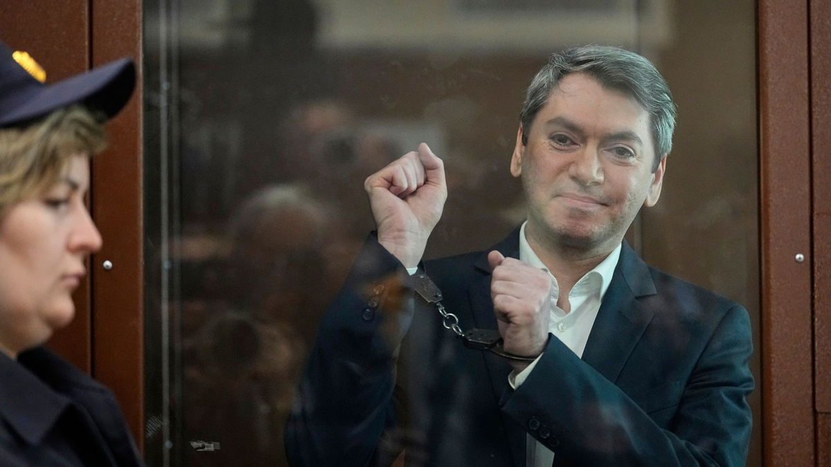 Grigori Melkonjanz wurde wegen seiner Tätigkeit als Wahlbeobachter zu fünf Jahren Haft in Russland verurteilt. - Foto: Alexander Zemlianichenko/AP/dpa