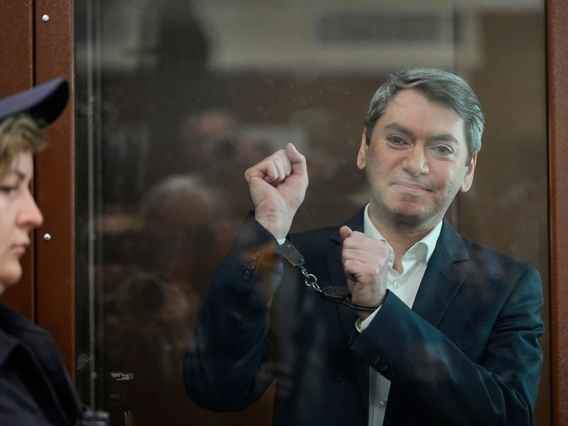 Grigori Melkonjanz wurde wegen seiner Tätigkeit als Wahlbeobachter zu fünf Jahren Haft in Russland verurteilt. - Foto: Alexander Zemlianichenko/AP/dpa