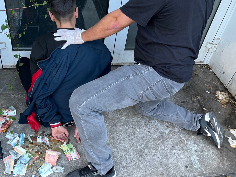 POL-KR: Sondereinsatz Präsenzkonzept Innenstadt: Zivilfahnder nehmen vier Drogendealer fest - Foto: presseportal.de