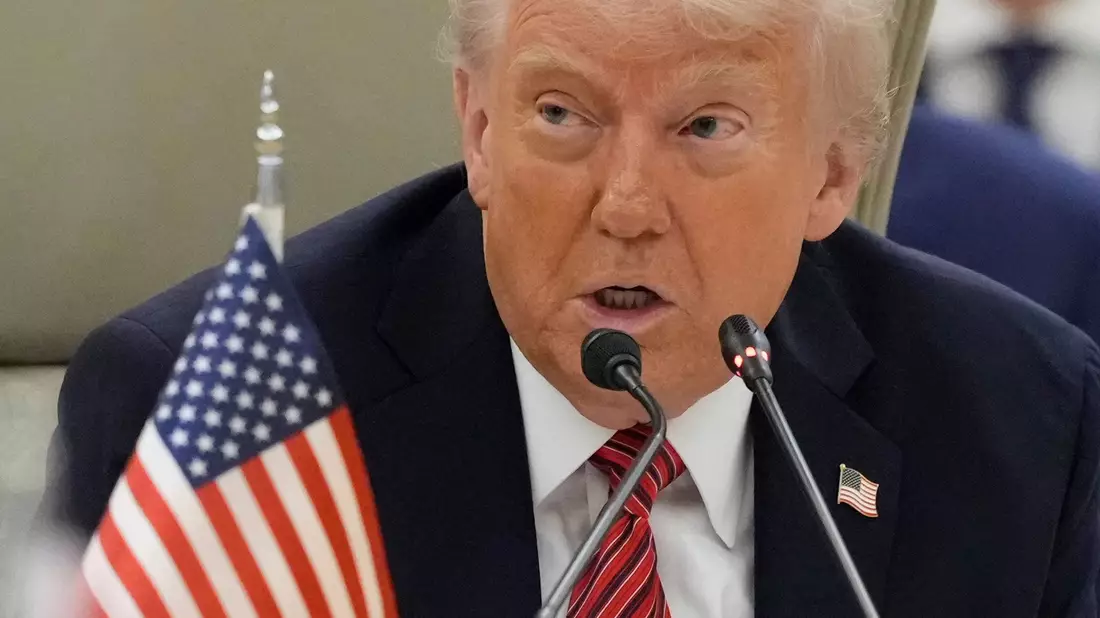 US-Präsident Trump präsentiert sich beim Thema der israelisch-arabischen Beziehungen als Friedensstifter.  - Bild: Alex Brandon/AP/dpa