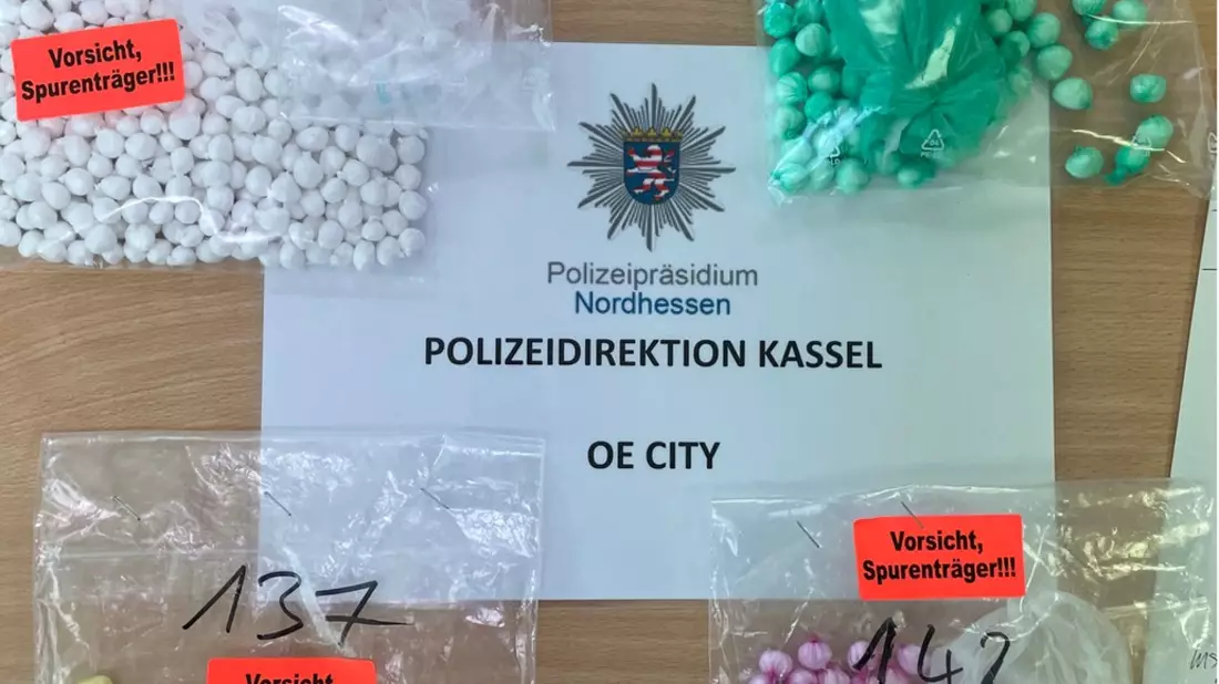 POL-KS: 644 Plomben Kokain im Wert von 25.000 Euro weggeworfen: Mutmaßlichem Dealer droht U-Haft - Bild: presseportal.de