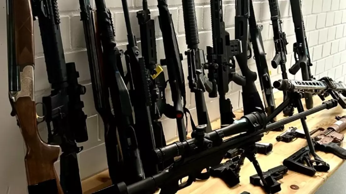 POL-EL: Wietmarschen/Lohne - Reichsbürger / Selbstverwalter - Erhebliche Mengen an Munition und Waffen bei Durchsuchung aufgefunden - Bild: presseportal.de