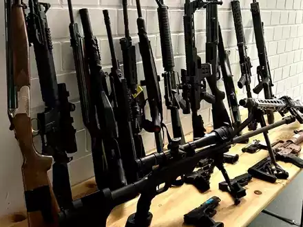 POL-EL: Wietmarschen/Lohne - Reichsbürger / Selbstverwalter - Erhebliche Mengen an Munition und Waffen bei Durchsuchung aufgefunden - Foto: presseportal.de