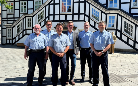 POL-GT: Rolf Heber als neues Gesicht im Trio des Bezirksdienstes Rietberg - Foto: presseportal.de