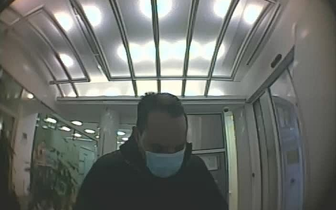 POL-KB: Bad Arolsen - EC-Karte unterschlagen und Geld abgehoben - Polizei fahndet öffentlich nach unbekanntem Täter - Foto: presseportal.de