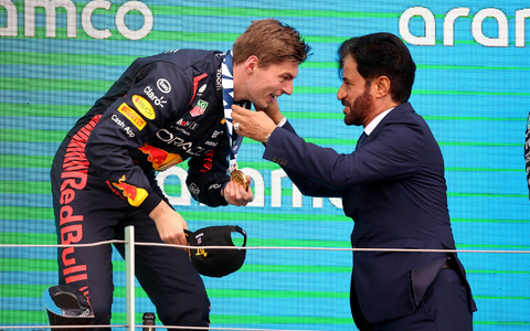 Teilsieg für Max Verstappen und Kollegen: Fia-Präsident Mohammed Ben Sulayem lenkt im Strafen-Streit ein. - Foto: Nigel French/Press Association/dpa