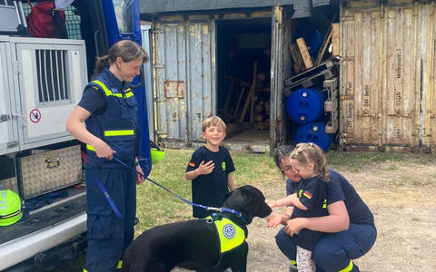 THW LVBEBBST: Ein Tag beim THW - ein Herzenswunsch geht in Erfüllung - Foto: presseportal.de
