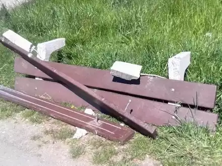 POL-UL: (BC) Kirchdorf an der Iller - Vandalen unterwegs / Am vergangenen Wochenende zerstörten Unbekannte eine Sitzbank bei Kirchdorf an der Iller. - Foto: presseportal.de