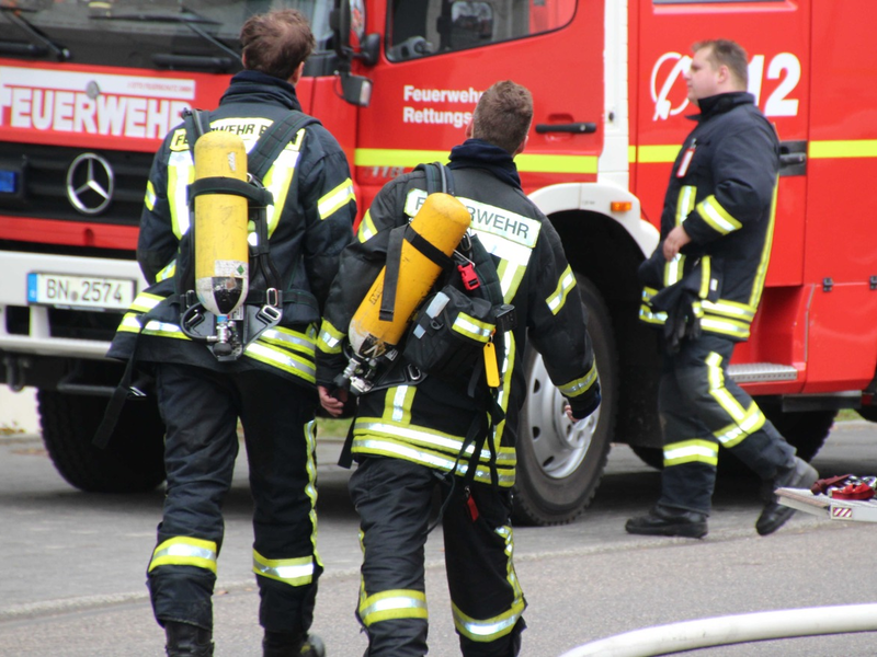 FW-BN: Balkonbrand in Bonn -Plittersdorf. Feuerwehr rettete Bewohner aus Wohnung. - Foto: presseportal.de
