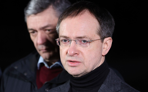 Am Kopf der russischen Delegation steht Putin-Berater Wladimir Medinski - Foto: Maxim Guchek/BelTA/AP/dpa Am Kopf der russischen Delegation steht Putin-Berater Wladimir Medinski - Foto: Maxim Guchek/BelTA/AP/dpa