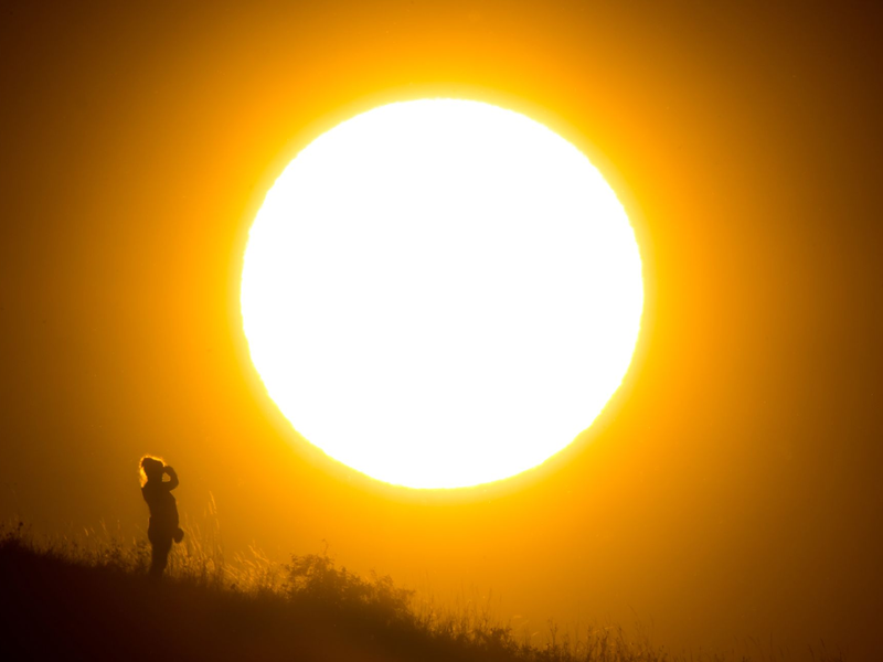 Extrem warme Sommer gibt es in Europa immer häufiger. (Archivbild) - Foto: Julian Stratenschulte/dpa