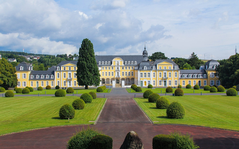 Feierlicher Appell und Serenade anlässlich der Kommandoübergabe des Kommandos Regionale Sanitätsdienstliche Unterstützung (Kdo RegSanUstg) in Diez am 19. Mai 2025. - Foto: presseportal.de