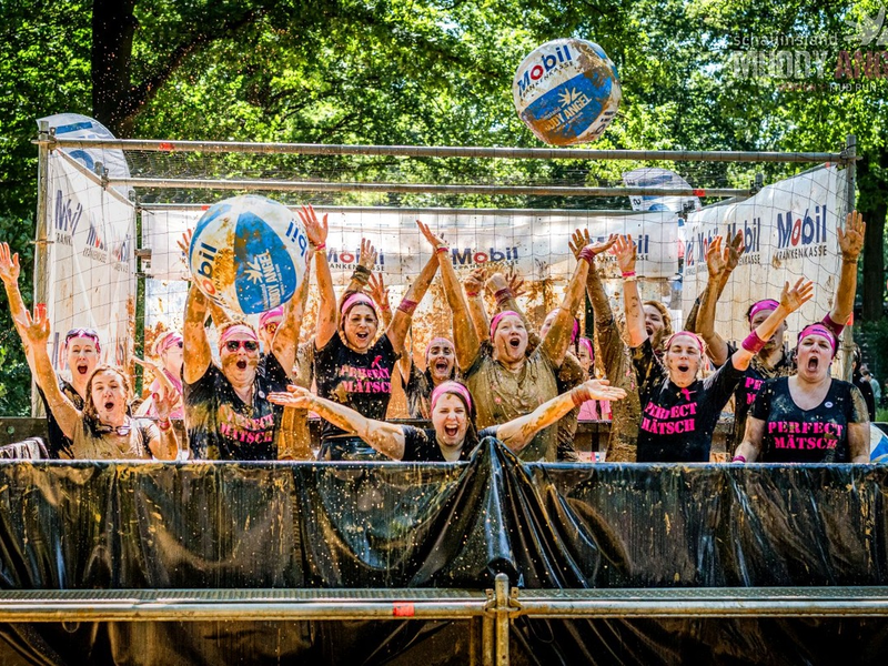 Gemeinsam stark gegen Brustkrebs / Mobil Krankenkasse startet in die fünfte Muddy-Angel-Saison - Foto: presseportal.de