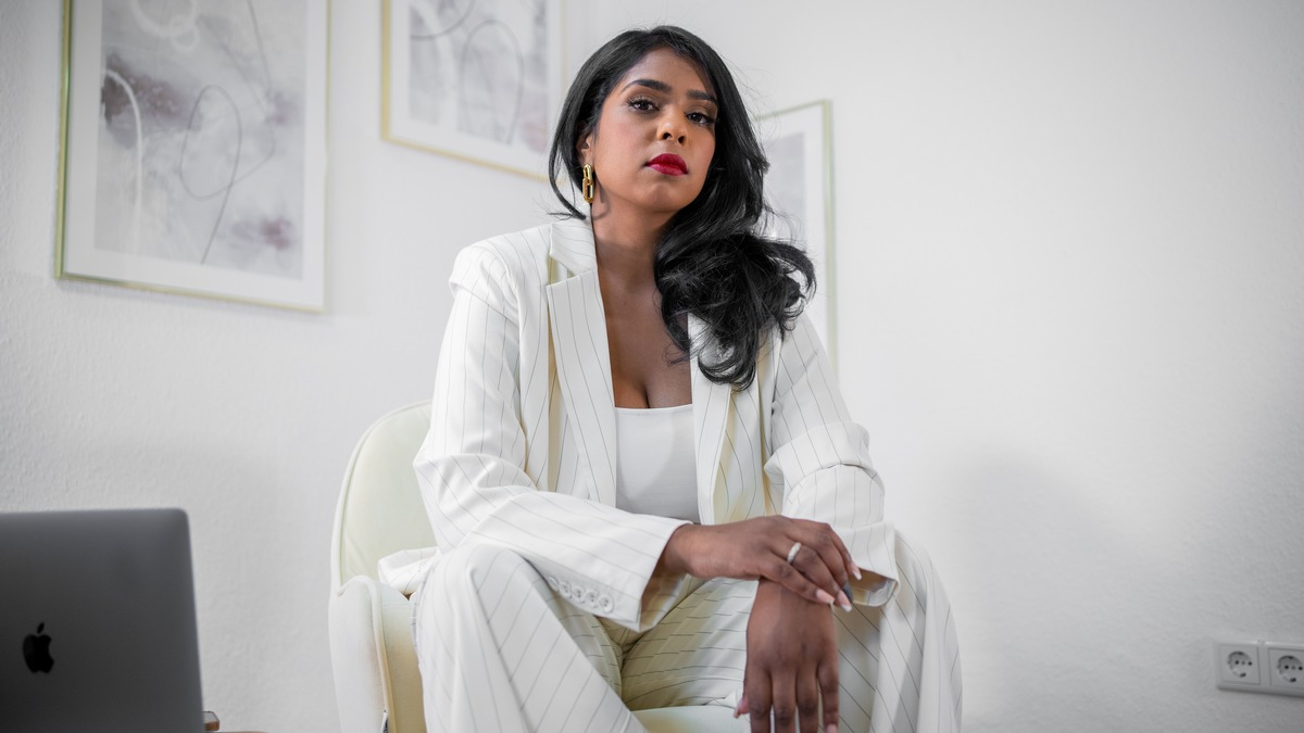 LED-Masken im Hype - wie Kosmetikerinnen jetzt davon profitieren können - Foto: presseportal.de