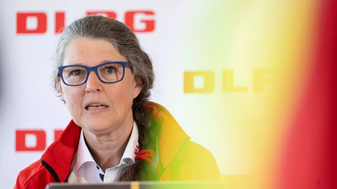 DLRG-Präsidentin Ute Vogt: «Wir wollen niemandem die Freude am Wasser trüben, aber seien Sie umsichtig.» - Bild: Marijan Murat/dpa
