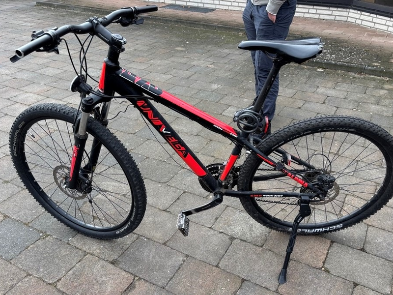 POL-OS: Dissen a.T.W./Glandorf: Wem gehören diese Fahrräder? Polizei sucht Eigentümer - Foto: presseportal.de