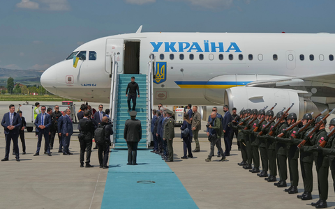 Selenskyj hatte direkte Gespräche mit Kremlchef Putin gefordert. - Foto: Evgeniy Maloletka/AP/dpa