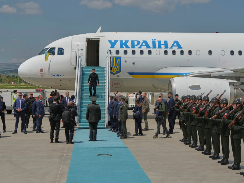 Selenskyj hatte direkte Gespräche mit Kremlchef Putin gefordert. - Foto: Evgeniy Maloletka/AP/dpa