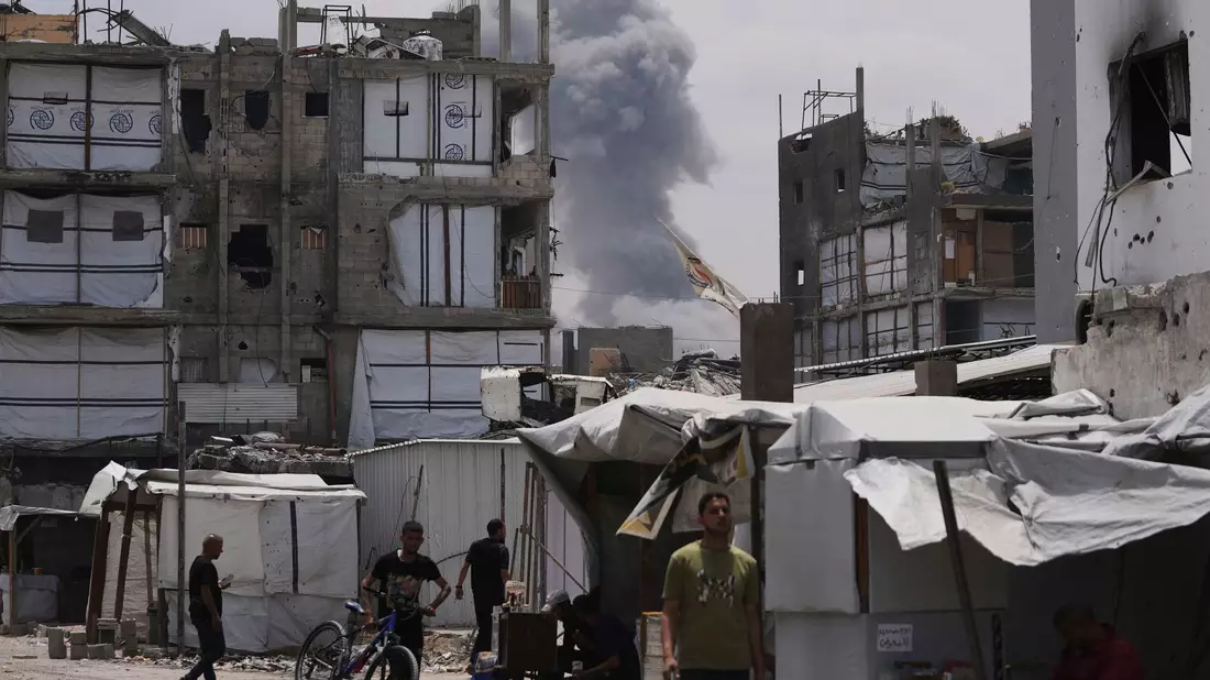 Viele Menschen im Gazastreifen leiden Hunger. (Archivbild) - Bild: Jehad Alshrafi/AP/dpa