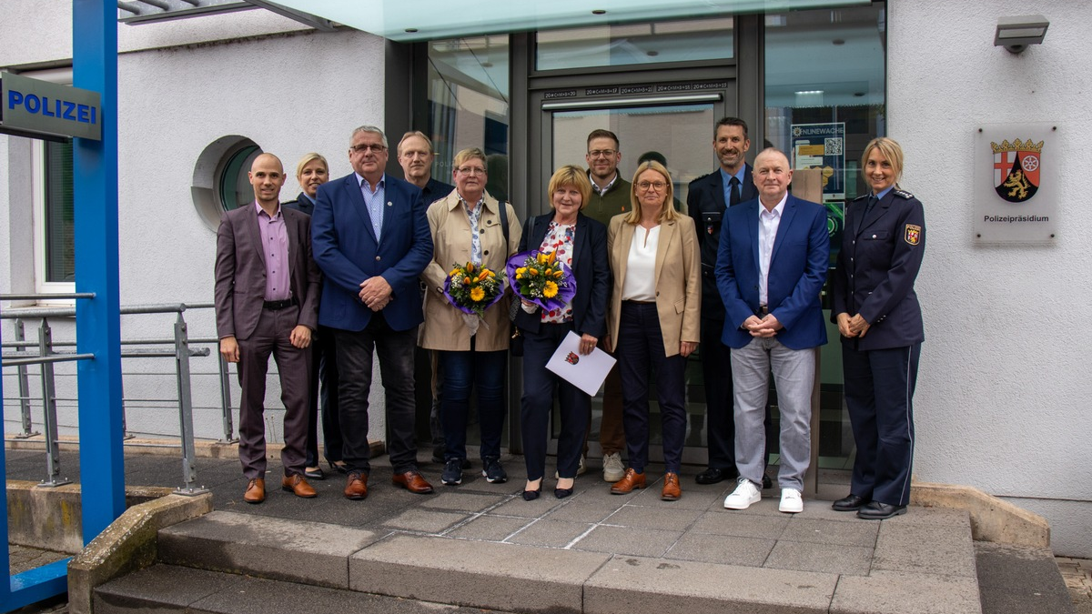 POL-PPTR: Polizeipräsidium Trier verabschiedet drei Mitarbeitende in den Ruhestand - Foto: presseportal.de