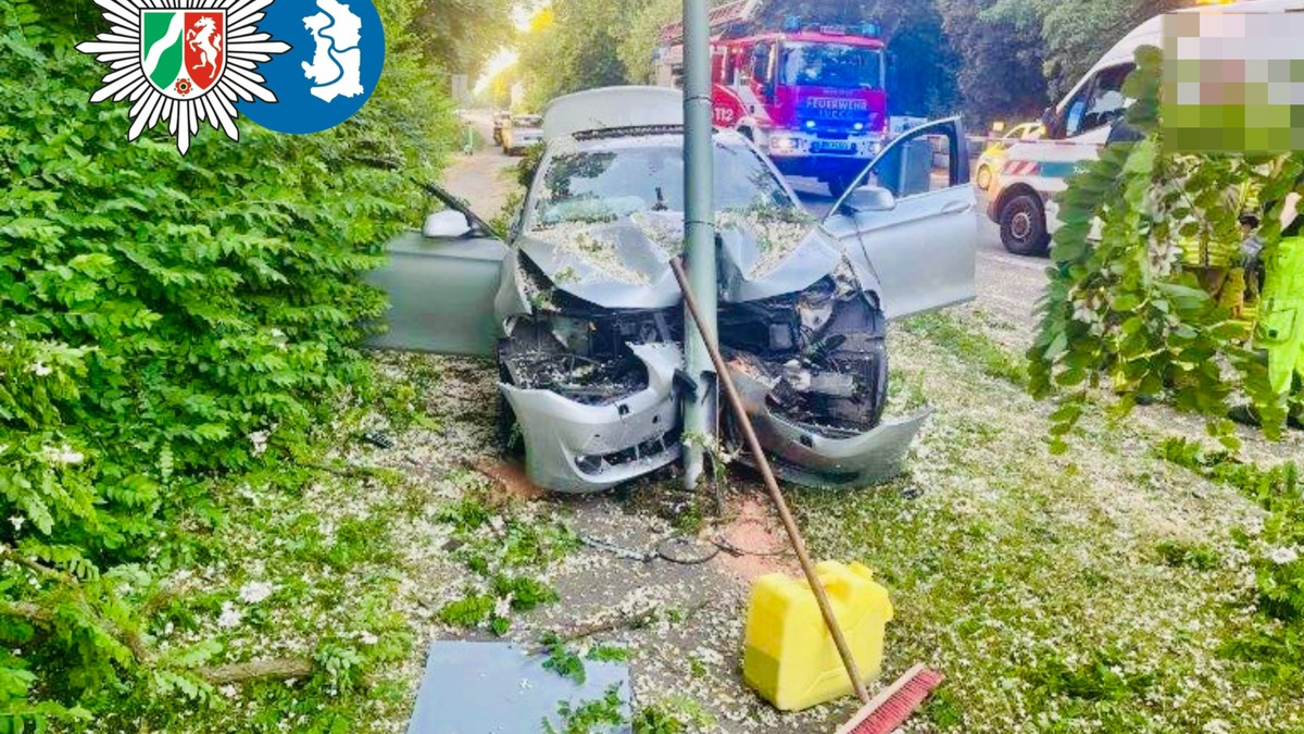 POL-DU: Alt-Homberg: BMW kollidiert mit Straßenlaterne - Foto: presseportal.de