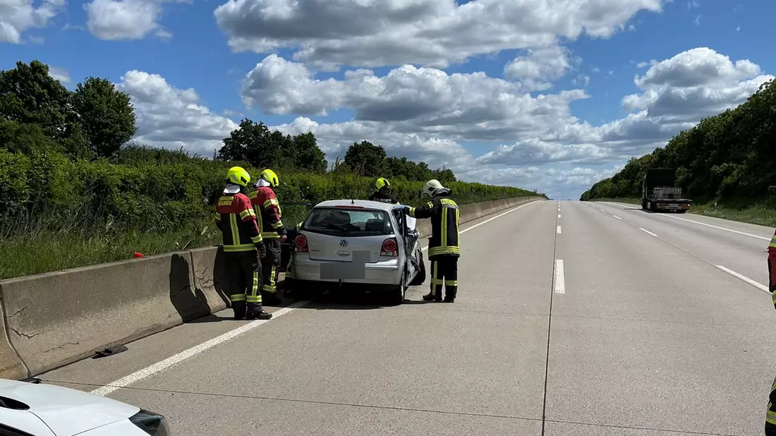 API-TH: Vollsperrung nach Verkehrsunfall - Bild: presseportal.de