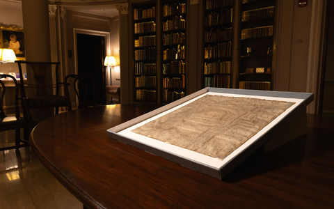 Eine mutmaßliche Kopie der Magna Carta ist nun ein Original - Foto: Lorin Granger/Harvard Law School/dpa
